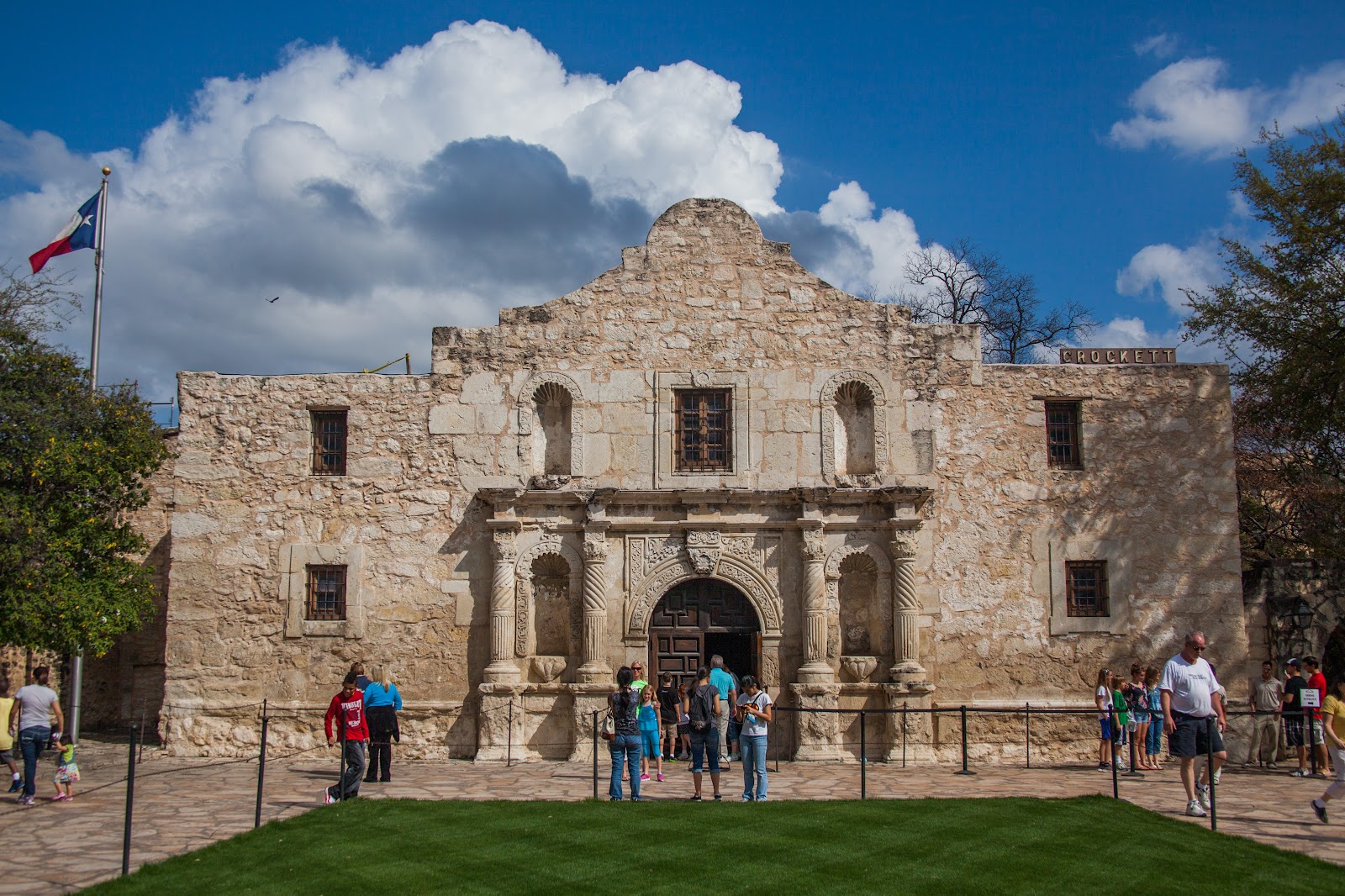 Web andres tijerina, a historian at austin community college, recalls the day in 1958 at edison junior high in san angelo,. My Musings The Day I Saw The Alamo