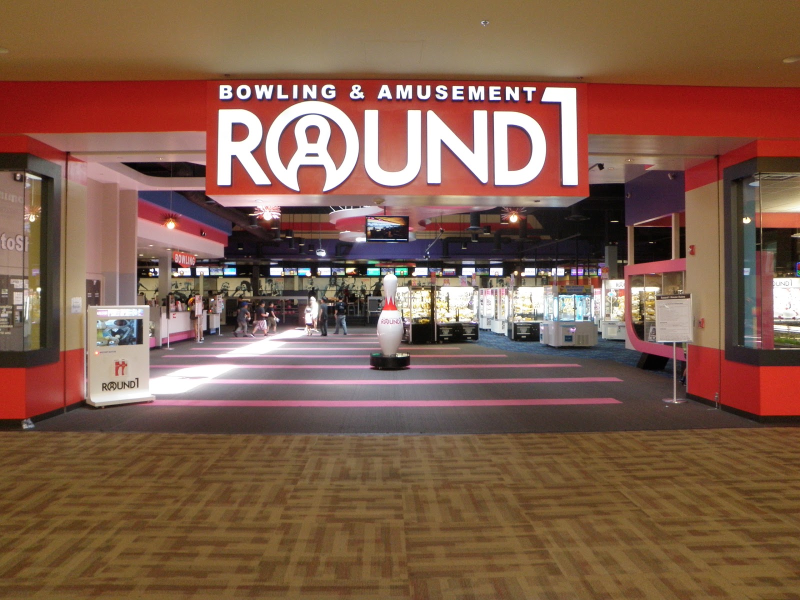 Today we are taking the whole family for some family fun in las vegas @ round1 bowling & amusement in las vegas be sure to share this. Round 1 USA ARCADE PERFECT